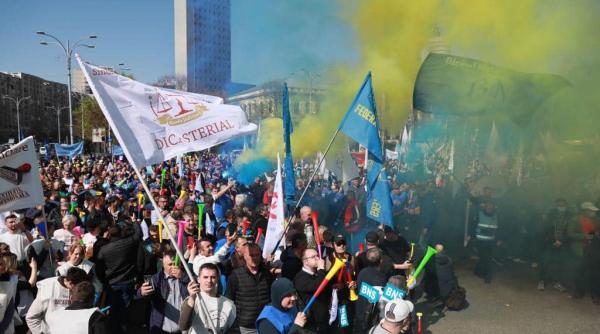 Se cere  retragerea "imediată" a proiectului noii legi a salarizării