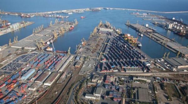 O dronă maritimă a explodat în Portul Constanţa