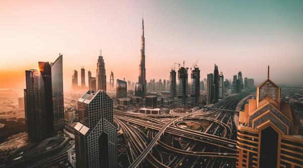 Luxul din Dubai, la preț de criză. Ce se întâmplă în hotelurile de cinci stele