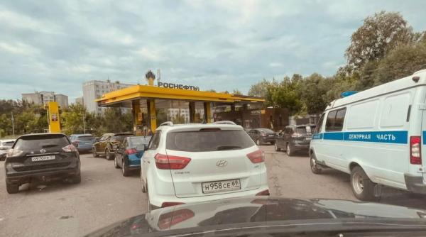 Rușii dau năvală să-și cumpere mașini electrice