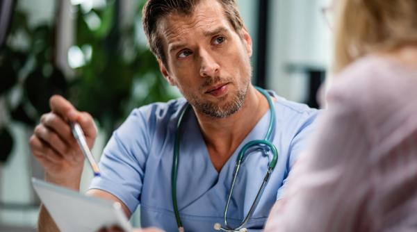 Concediile medicale se calculează după reguli noi. Ce se schimbă pentru salariați