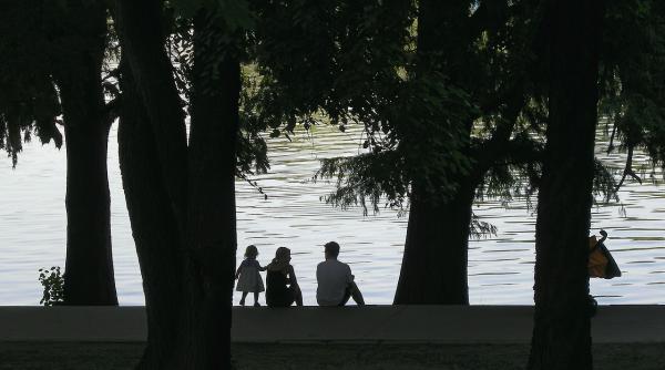 Vremea se schimbă radical. Răcire puternică, urmată de temperaturi de până la 36 de grade