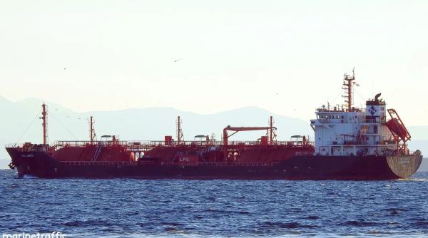 Navă încărcată du gaz lichefiat, lovită de o dronă la 25 km de țărmul României