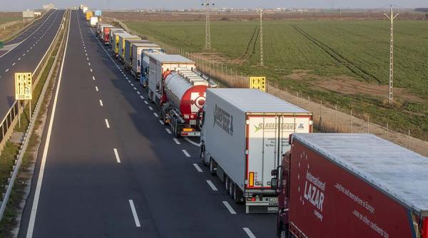 TollRo vine mai devreme. Transportatorii vor plăti taxa la kilometru din 31 august