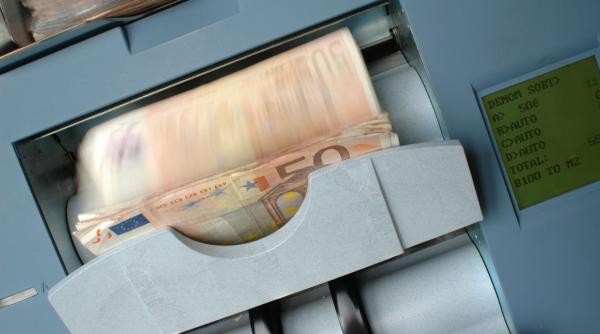 Vești bune de la BNR. Leul începe săptămâna în forță