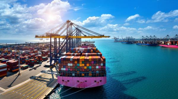 "Drumul Polar al Mătăsii". China găsește o scurtătură spre Europa pentru produsele sale