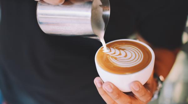 Cum se adaptează românii la scumpirea cafelei