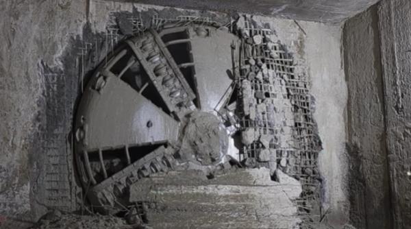 Imagini spectaculoase de pe Magistrala 6 de metrou. TBM „Sfânta Ana” a ajuns în staţia Piața Montreal