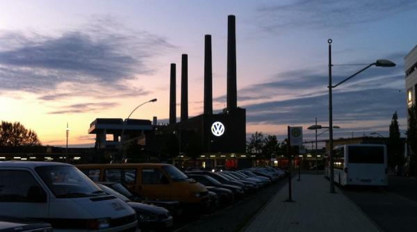 Cutremur la Volkswagen: Plan aprobat pentru eliminarea a 100.000 de locuri de muncă