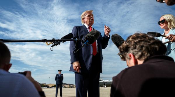 Trump pune 5.000 de dolari pe masa alegerilor. „Dividendul” promis americanilor dacă republicanii păstrează Congresul