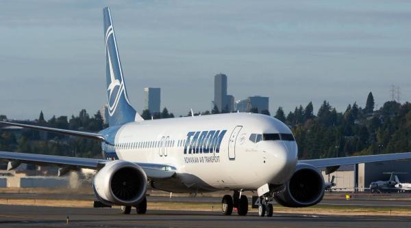 TAROM intră în era Boeing 737 MAX. Prima aeronavă nouă din istoria companiei a ajuns la București