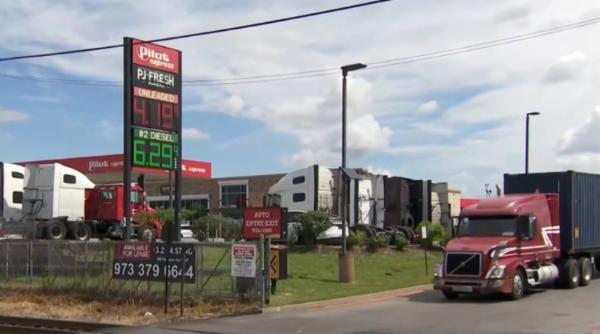 America riscă să rămână fără livrări? Camionagiii sunt chemați să oprească motoarele la 1 octombrie