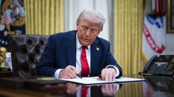 Trump schimbă numele inteligenţei artificiale: Este vorba despre super-inteligență