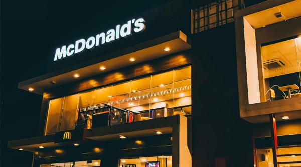 McDonald's modernizează restaurantele