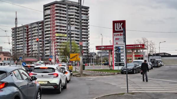 Benzina a trecut de 10 lei în mai multe stații. Cât costă carburanții joi, 24 septembrie