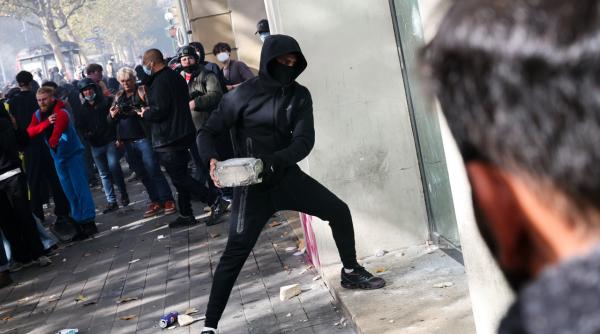 UE investighează implicarea Kremlinului în violențele din Franța