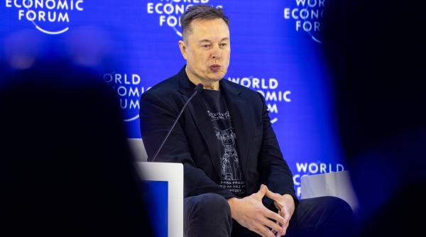 Musk îi amenință deschis pe cei care vor să-l ancheteze: „Cine scoate sabia, de sabie va pieri”