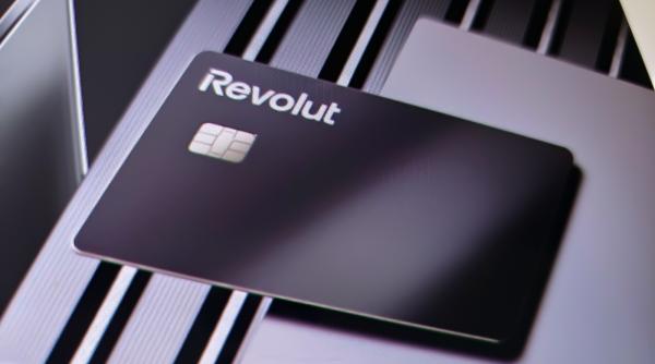 Revolut își reorganizează operațiunile din Franța. Ce se întâmplă cu banii clienților